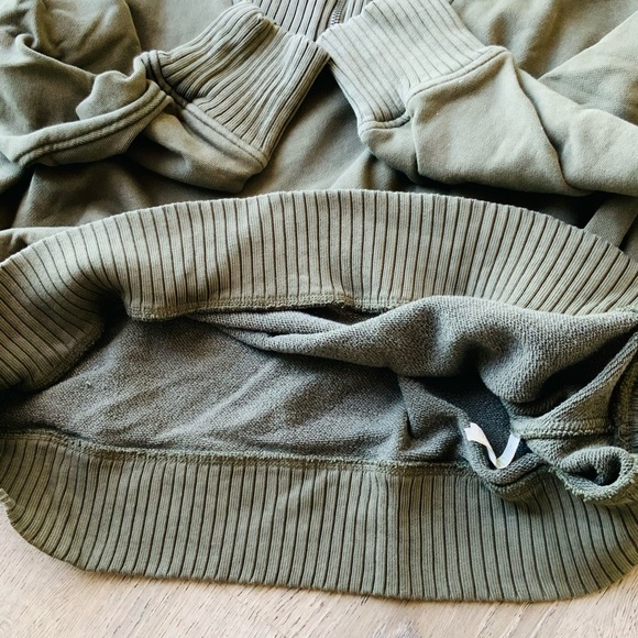 ⛄️3/$20⛄️ Aerie Pull Over Sweatshirt Medium - Picture 9 of 11